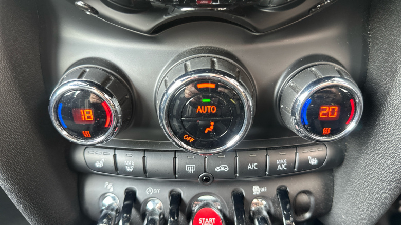 MINI Hatchback 2.0 Cooper S Sport II 3dr Auto Petrol Hatchback